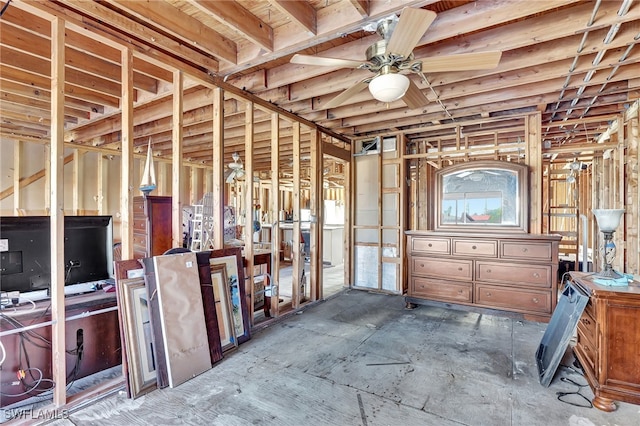 misc room with ceiling fan