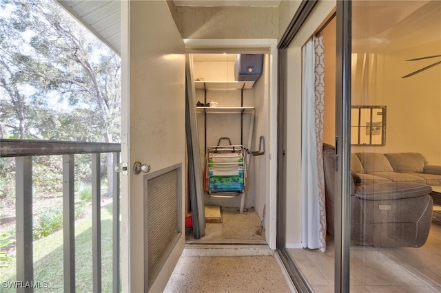 balcony featuring ceiling fan