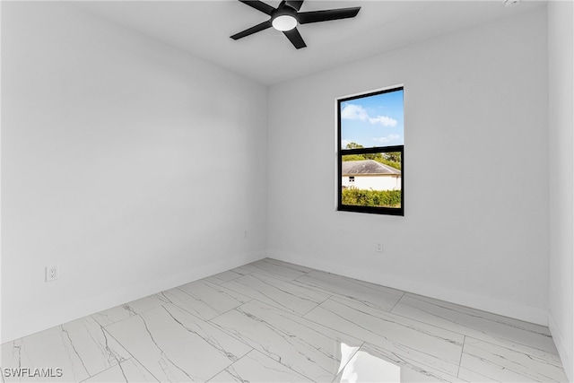 empty room with ceiling fan