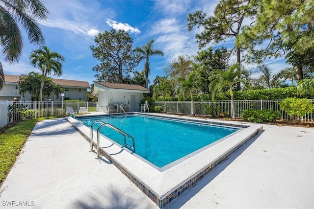 view of swimming pool featuring a patio