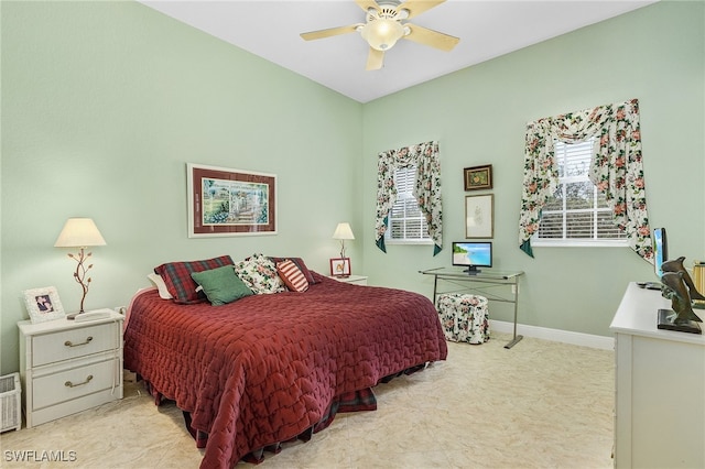 bedroom with ceiling fan