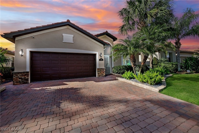 view of front facade with a garage