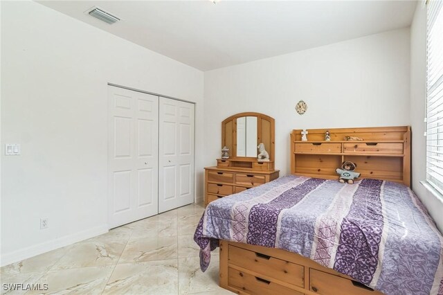 bedroom featuring a closet