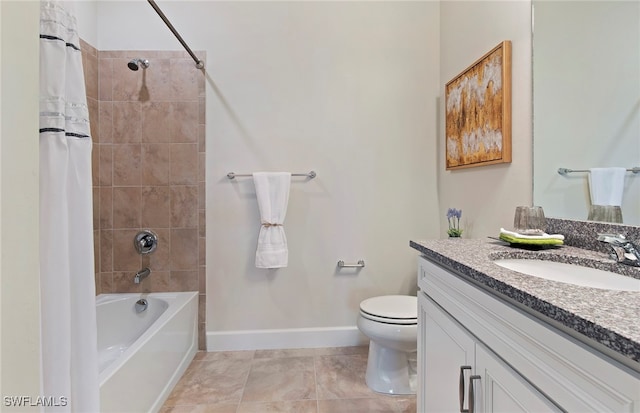 full bathroom with shower / tub combo with curtain, vanity, and toilet