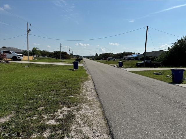 Listing photo 3 for 329/331 Grant Blvd, Lehigh Acres FL 33974