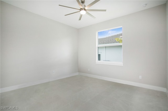 empty room featuring ceiling fan