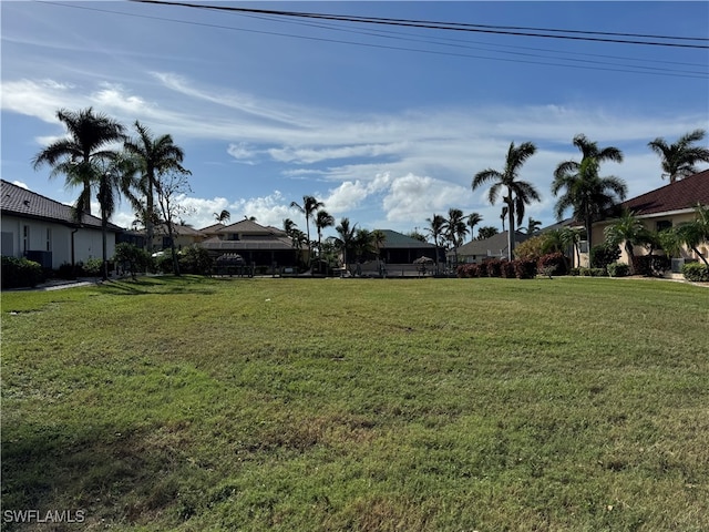 Listing photo 3 for 2210 SW 52nd Ln, Cape Coral FL 33914