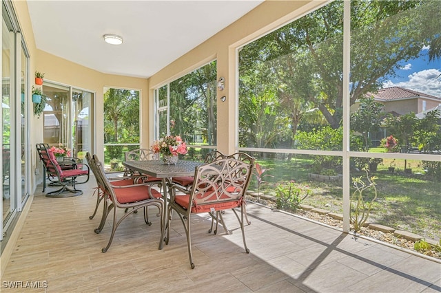 view of sunroom / solarium