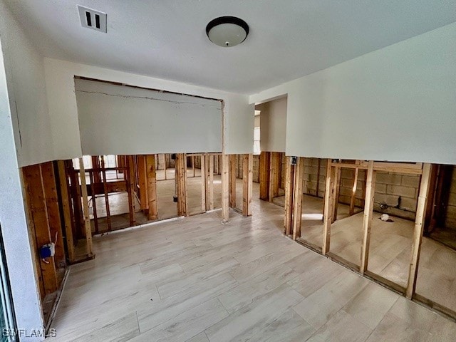 empty room featuring light hardwood / wood-style flooring