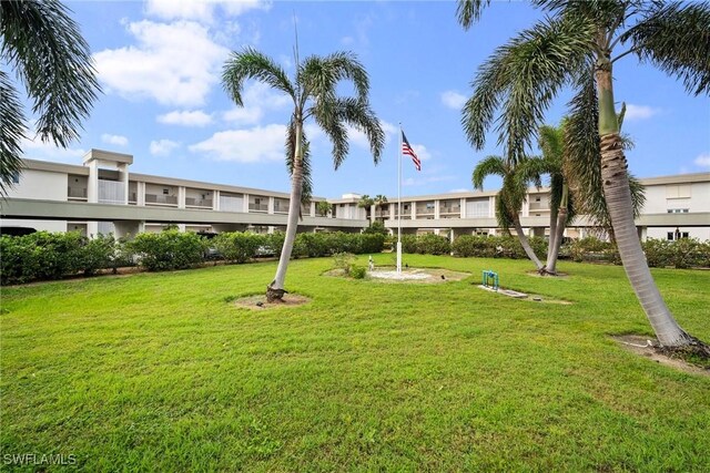 6102 Augusta Dr Unit 302, Fort Myers, FL 33907 - photo 2