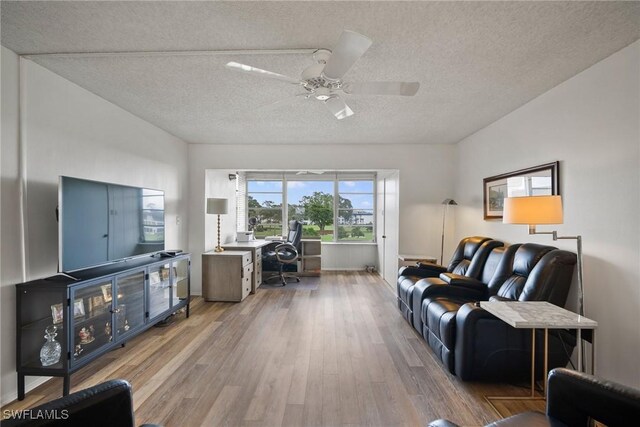6102 Augusta Dr Unit 302, Fort Myers, FL 33907 - photo 1