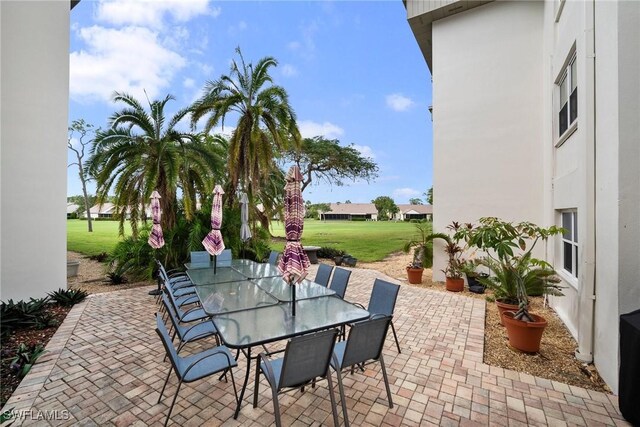 6102 Augusta Dr Unit 302, Fort Myers, FL 33907 - photo 29