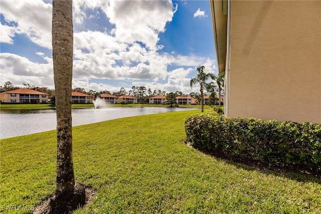 view of yard featuring a water view