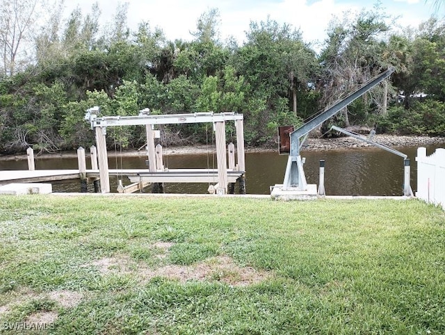 view of yard featuring a water view