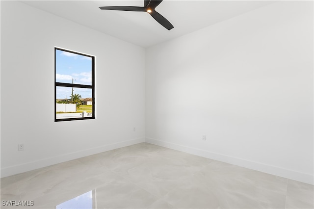 empty room with ceiling fan