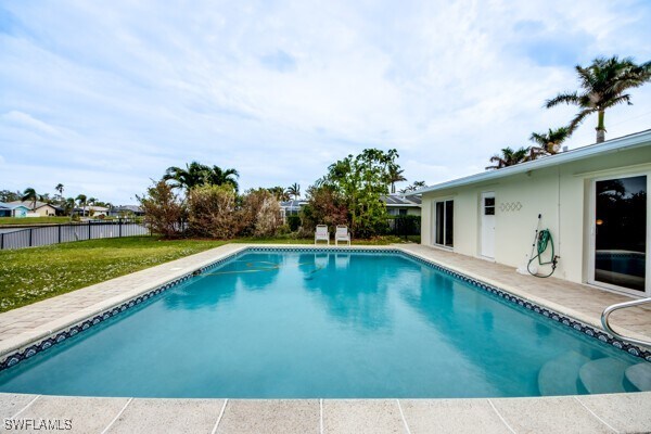 913 SE 43rd Ter, Cape Coral, FL 33904 - photo 34