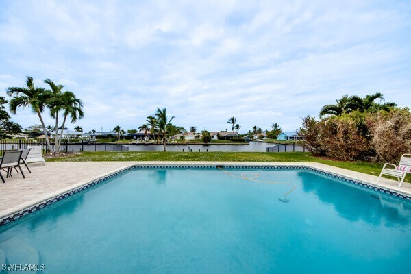 913 SE 43rd Ter, Cape Coral, FL 33904 - photo 36