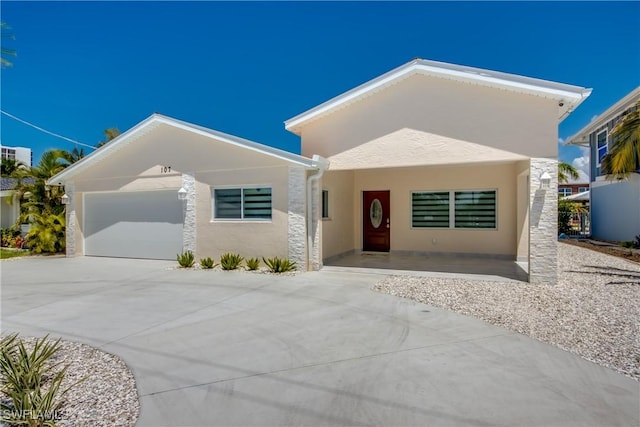 view of front facade featuring a garage