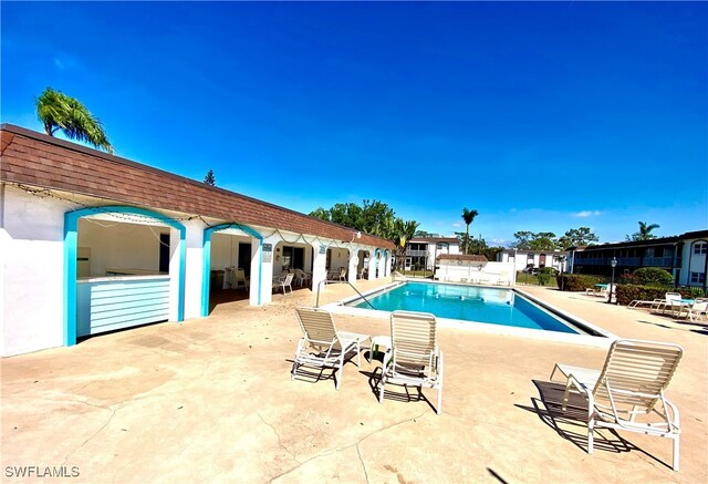 2828 Jackson St Unit F-7, Fort Myers, FL 33901 - community pool with a patio
