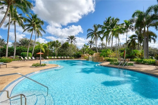 view of swimming pool featuring a patio