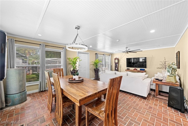 dining room with ceiling fan