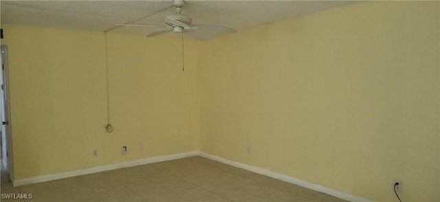 empty room with ceiling fan