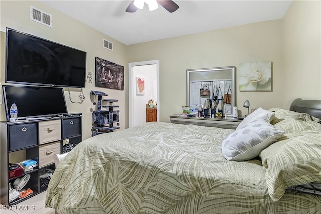 bedroom with ceiling fan