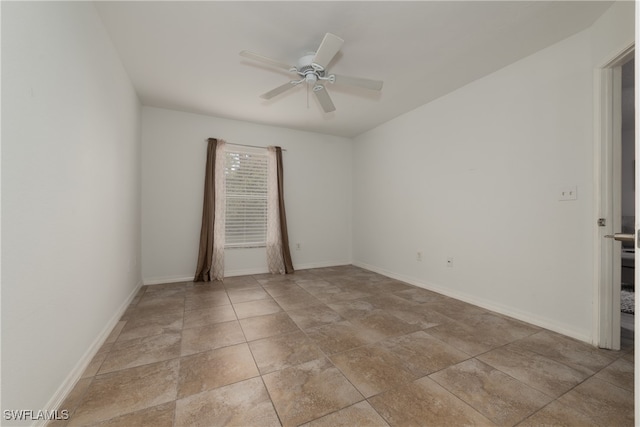 empty room featuring ceiling fan