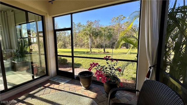 view of sunroom / solarium