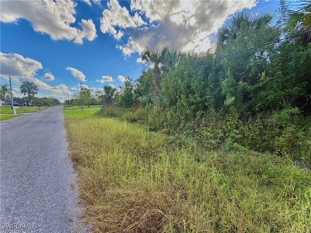 Listing photo 2 for 482 Labree Ave S, Lehigh Acres FL 33974