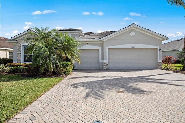 view of front of house featuring a garage