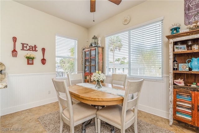 dining space with ceiling fan