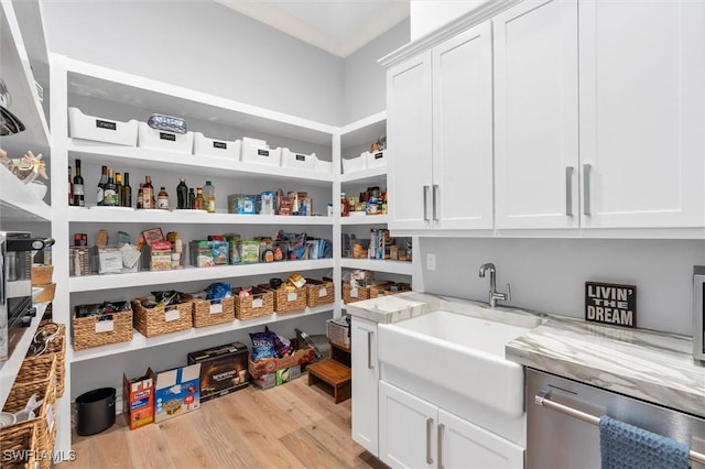 storage area featuring a sink