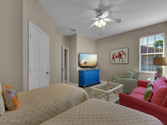 bedroom featuring ceiling fan