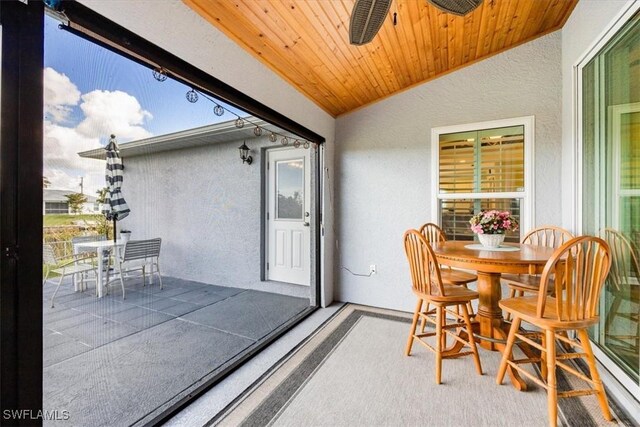 view of patio with ceiling fan