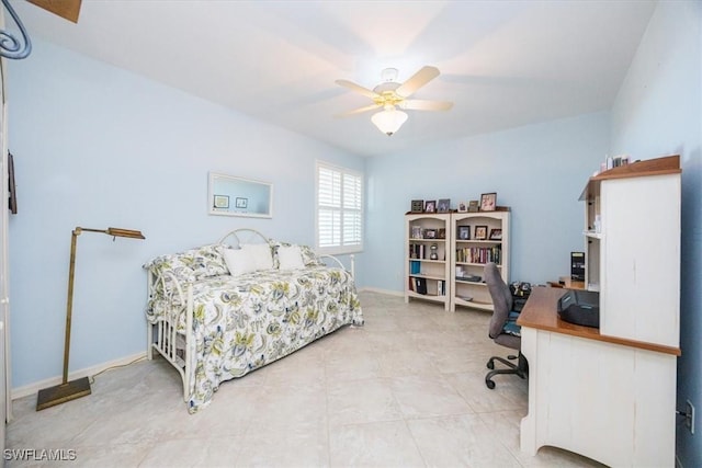 bedroom featuring ceiling fan