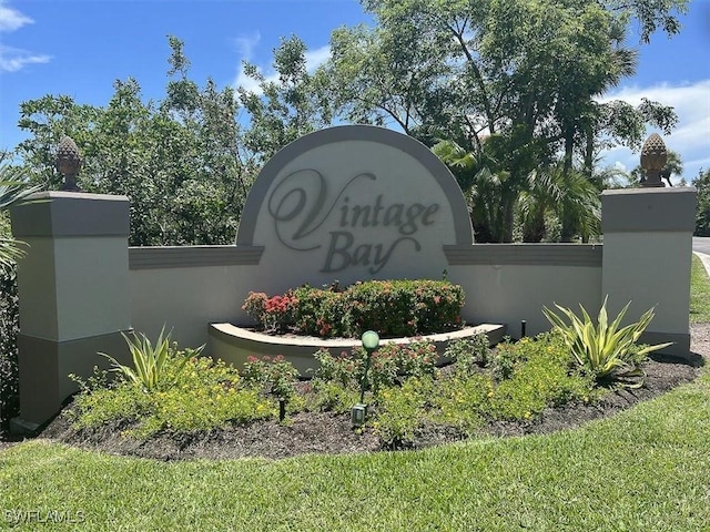 view of community / neighborhood sign