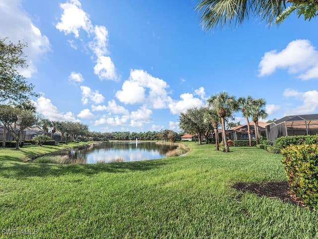 view of yard featuring a water view