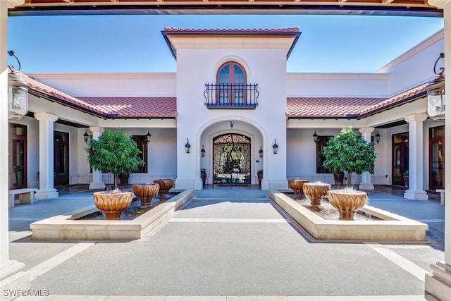 view of mediterranean / spanish-style home