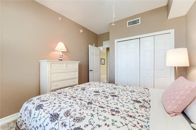 bedroom with a closet