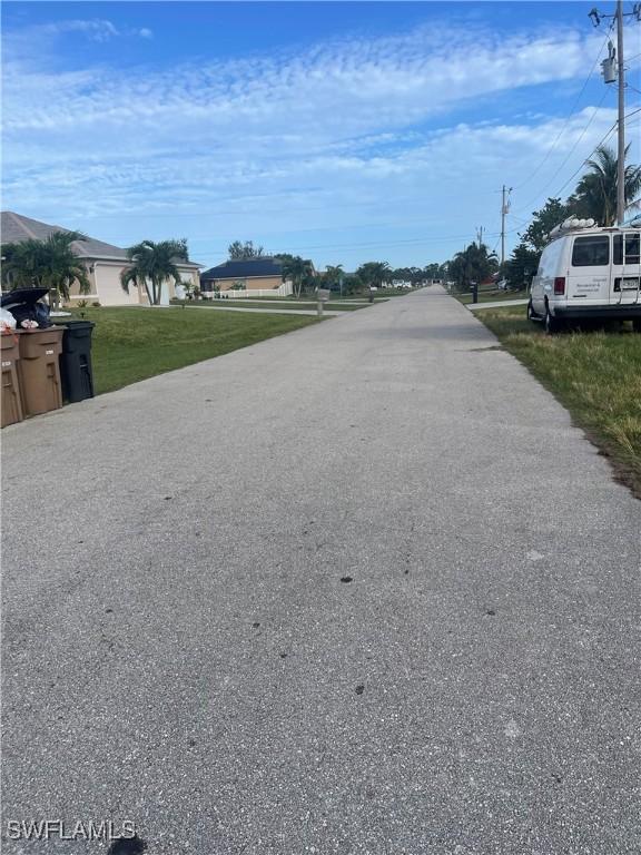 2825 NE 2nd Place, Cape Coral, FL 33909