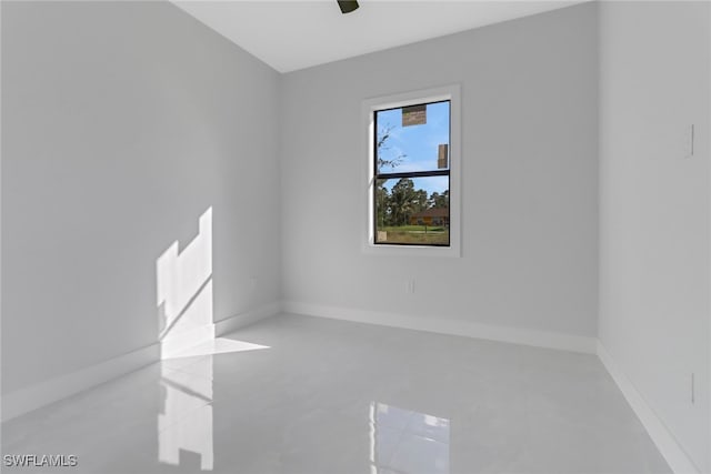 unfurnished room featuring ceiling fan