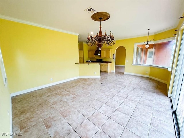 empty room with arched walkways, crown molding, light tile patterned flooring, a chandelier, and plenty of natural light