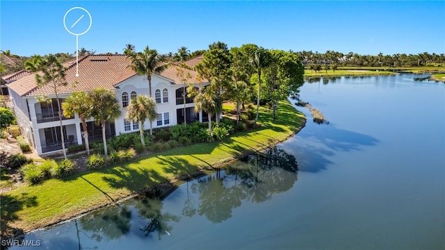 bird's eye view featuring a water view