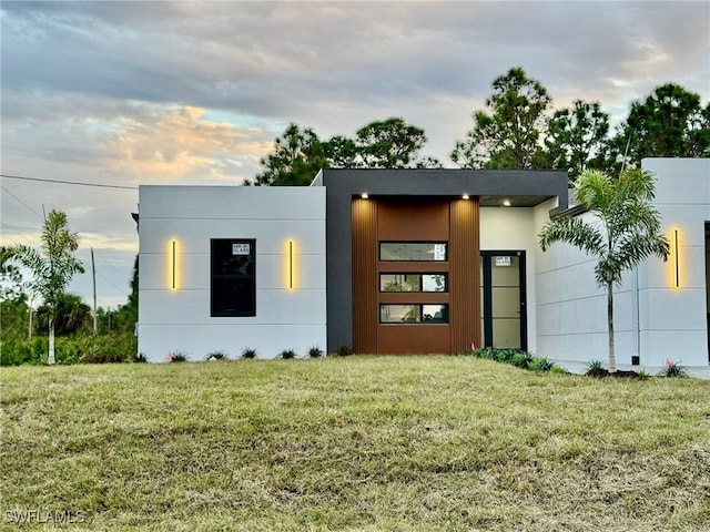 exterior space featuring a front yard