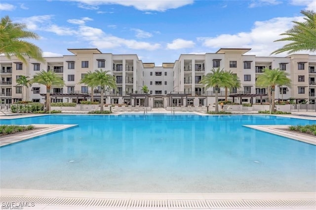 view of swimming pool