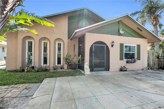 view of front of house featuring a patio area