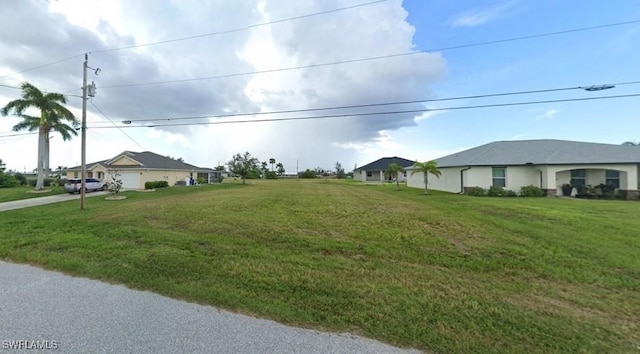 Listing photo 3 for 2304 NW 38th Ave, Cape Coral FL 33993