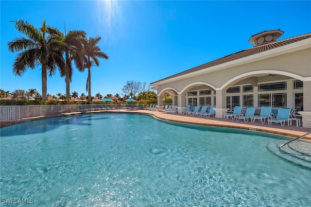 view of swimming pool