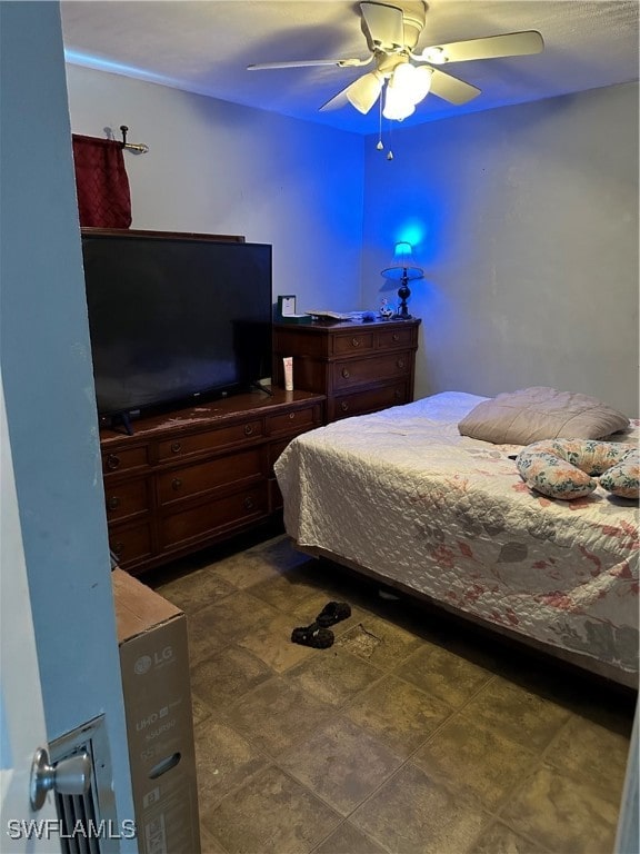 bedroom featuring ceiling fan